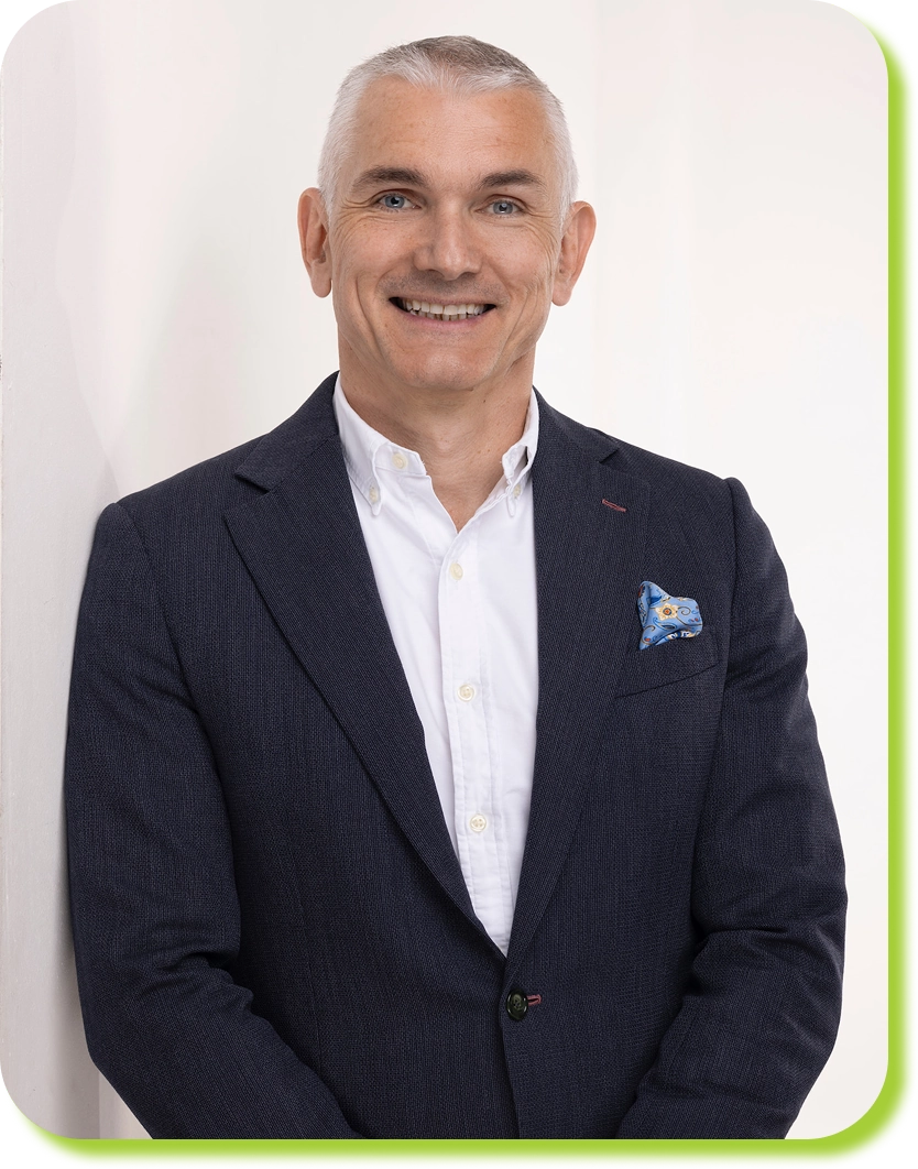 MUDr. Martin Igaz, Porträtaufnahme in der Ordination